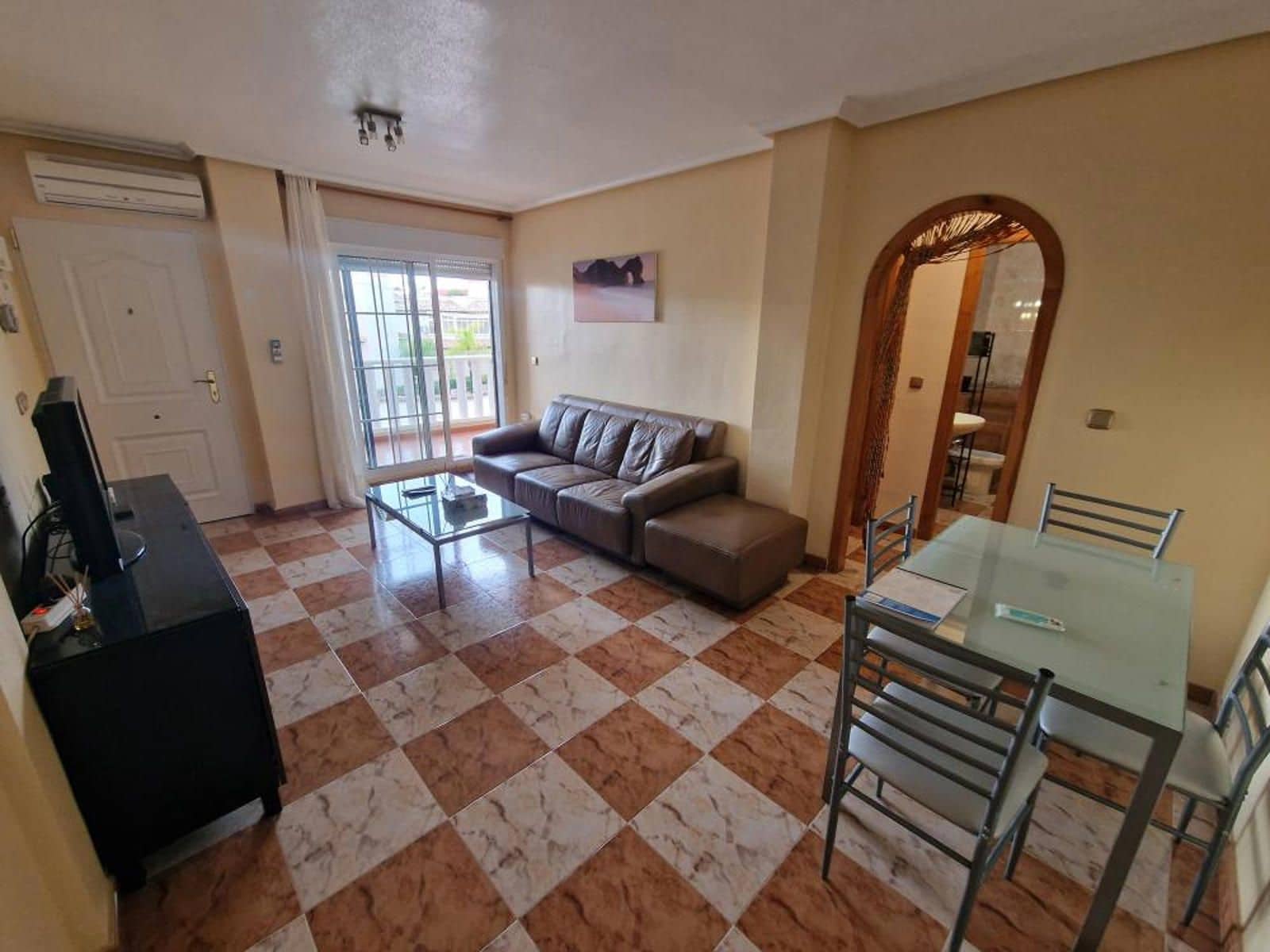 2 bedroom Flat for sale in Orihuela Costa with pool - € 135,000 (Ref: 9606776)