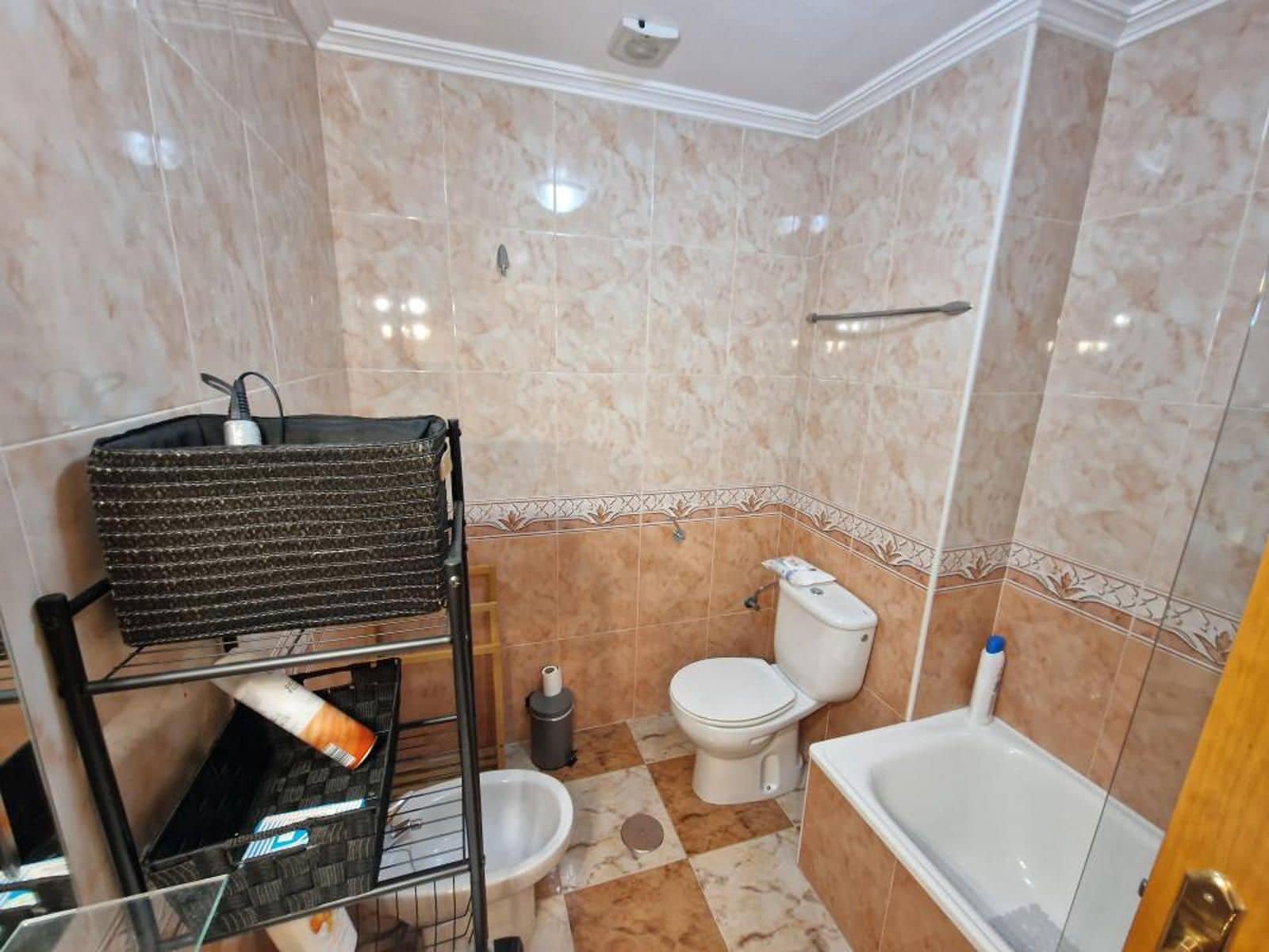 2 bedroom Flat for sale in Orihuela Costa with pool - € 135,000 (Ref: 9606776)