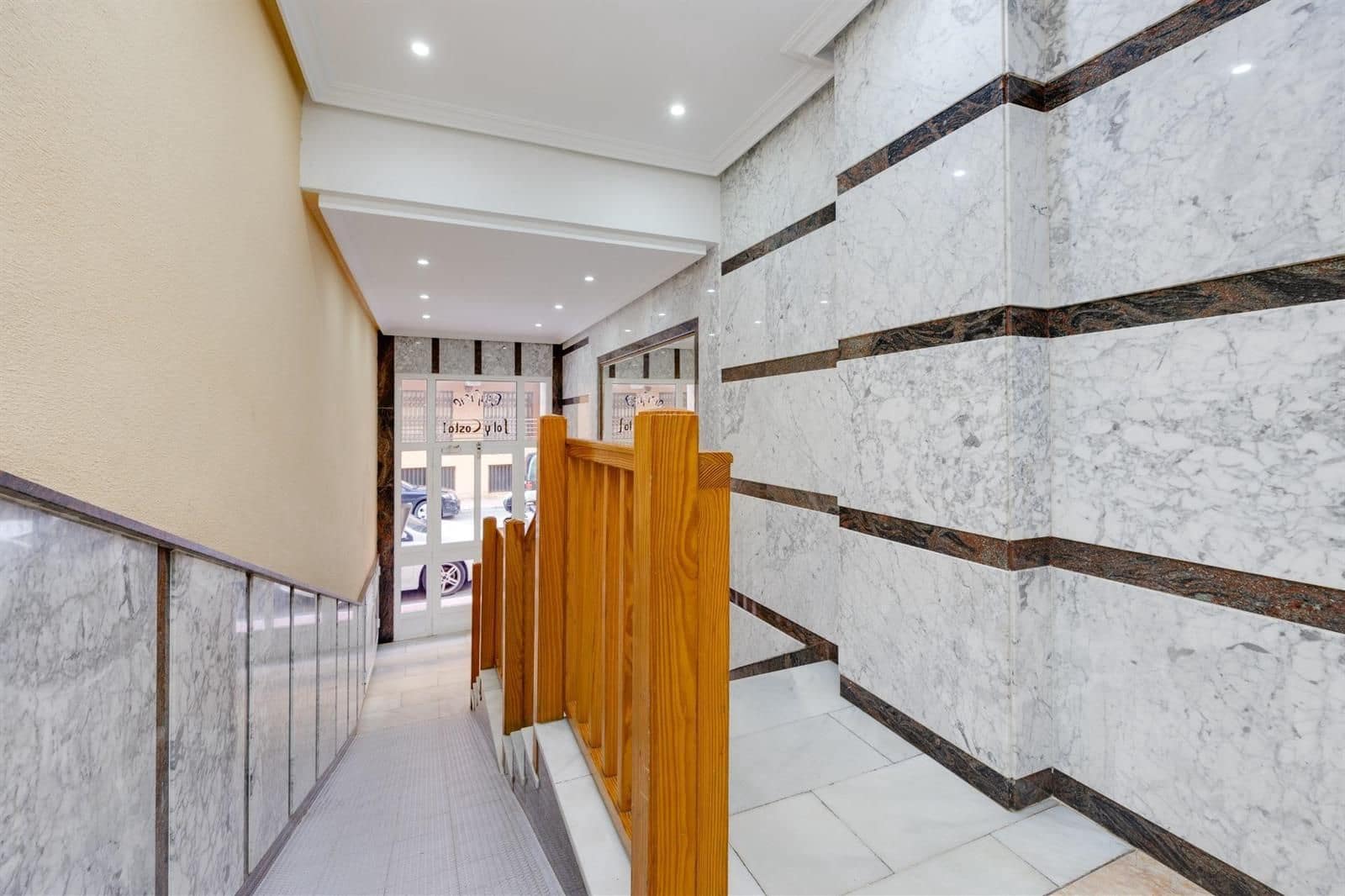 3 makuuhuone Kattohuoneisto myytävänä paikassa Torrevieja - 199 900 € (Ref: 9609616)