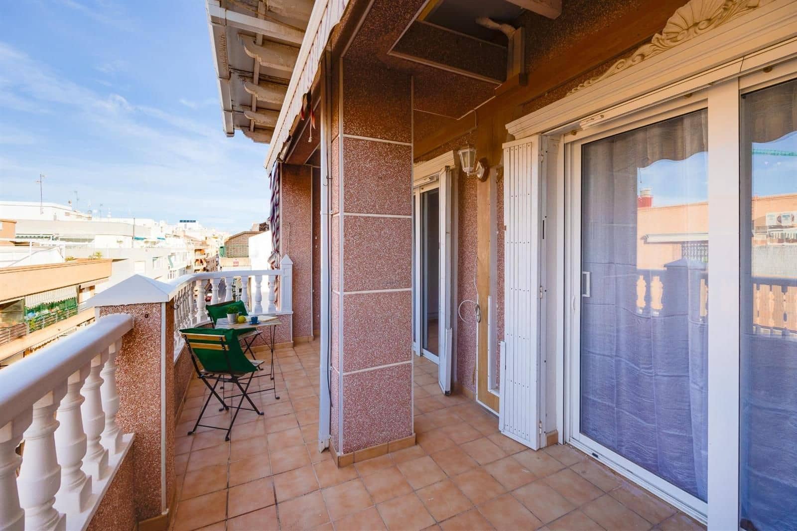 3 makuuhuone Kattohuoneisto myytävänä paikassa Torrevieja - 199 900 € (Ref: 9609616)