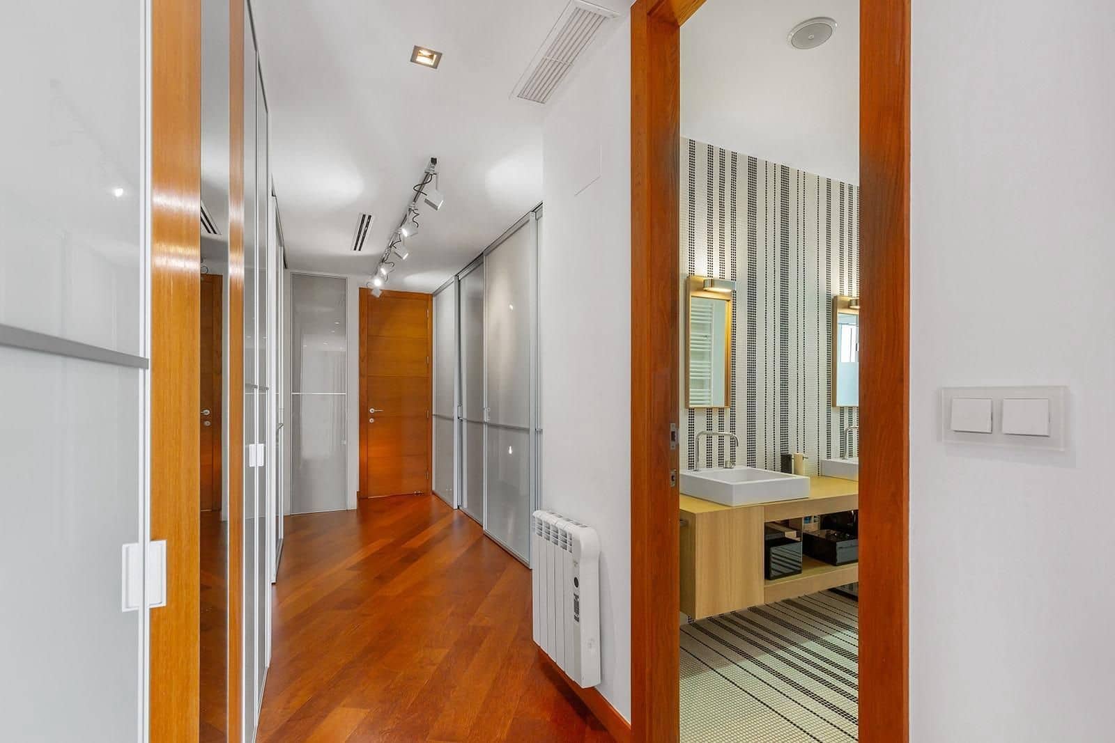 5 makuuhuone Asunto myytävänä paikassa Torrevieja - 1 250 000 € (Ref: 9609617)