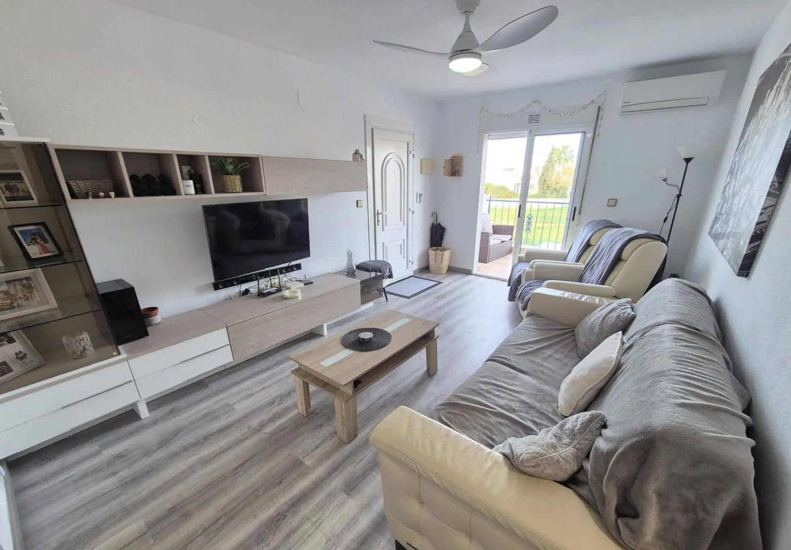 3 soveværelse Villa til salg i La Florida med swimmingpool - € 169.950 (Ref: 9614289)