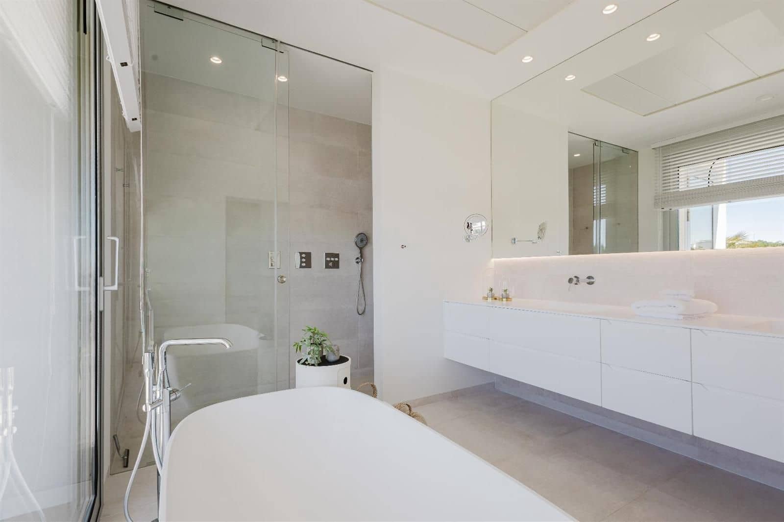 5 sypialnia Willa na sprzedaż w Orihuela Costa z basenem garażem - 2 700 000 € (Ref: 9623137)