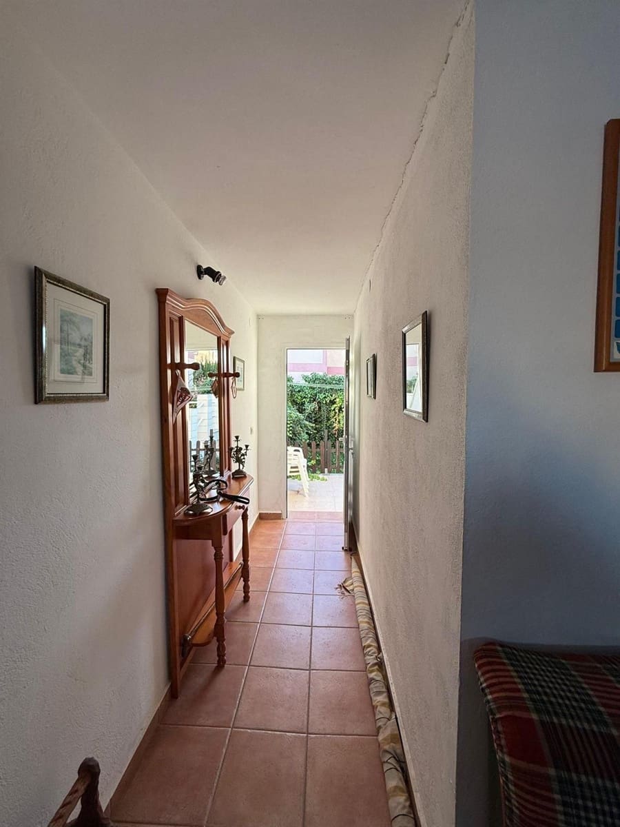 3 slaapkamer Villa te koop in Torrevieja met garage - € 196.000 (Ref: 9623139)