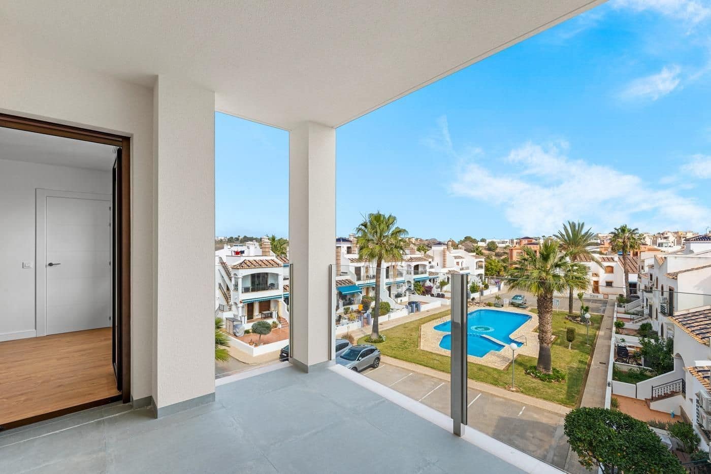 2 soveværelse Lejlighed til salg i Orihuela Costa med swimmingpool garage - € 339.000 (Ref: 9623150)