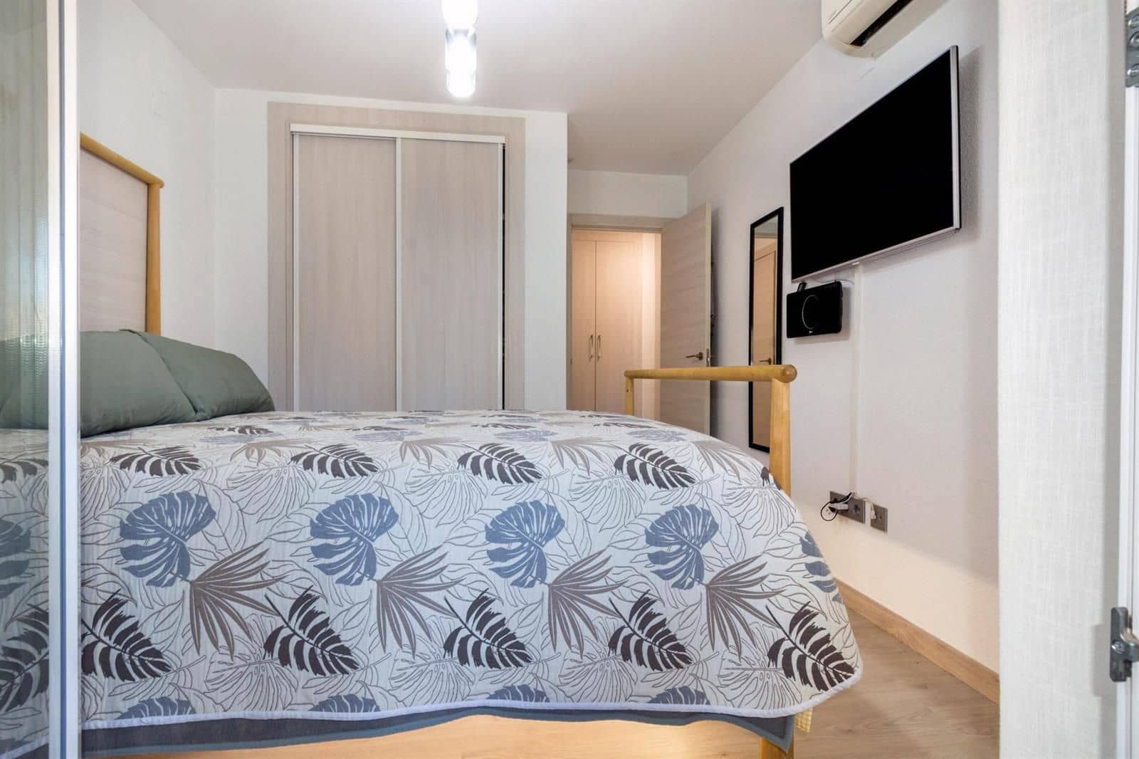 2 makuuhuone Omakotitalo myytävänä paikassa Torrevieja mukana uima-altaan - 190 000 € (Ref: 9628042)