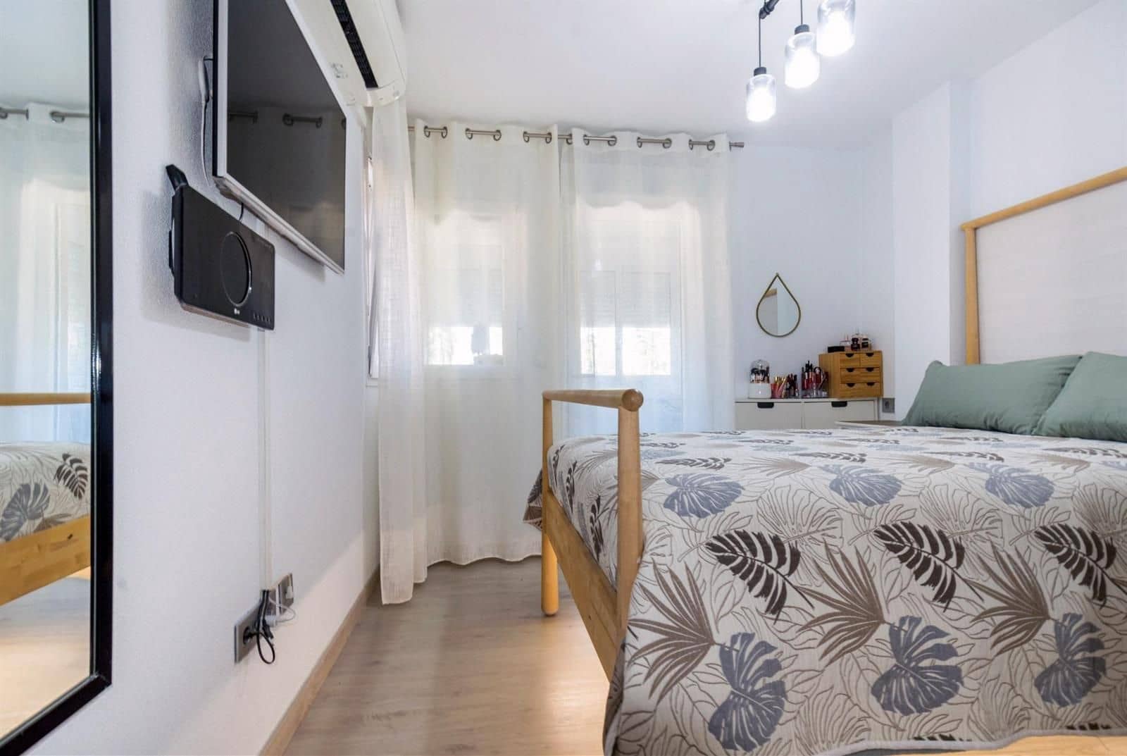 2 makuuhuone Omakotitalo myytävänä paikassa Torrevieja mukana uima-altaan - 190 000 € (Ref: 9628042)