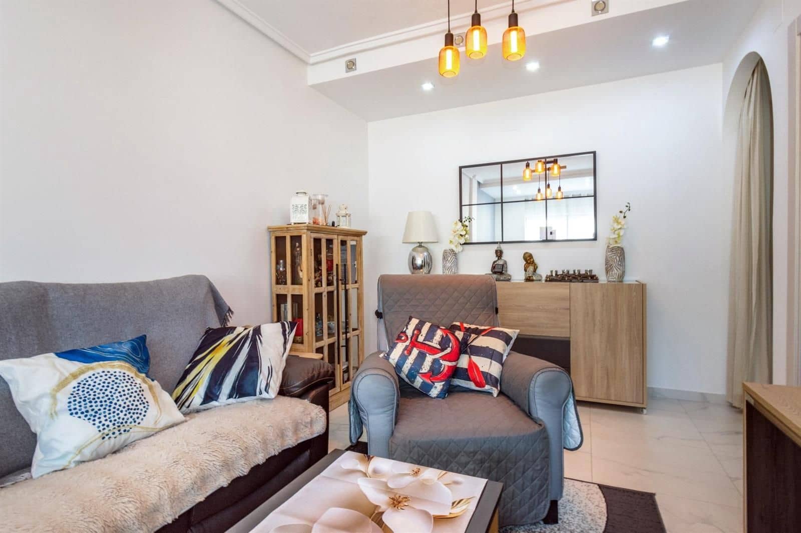 2 makuuhuone Omakotitalo myytävänä paikassa Torrevieja mukana uima-altaan - 190 000 € (Ref: 9628042)