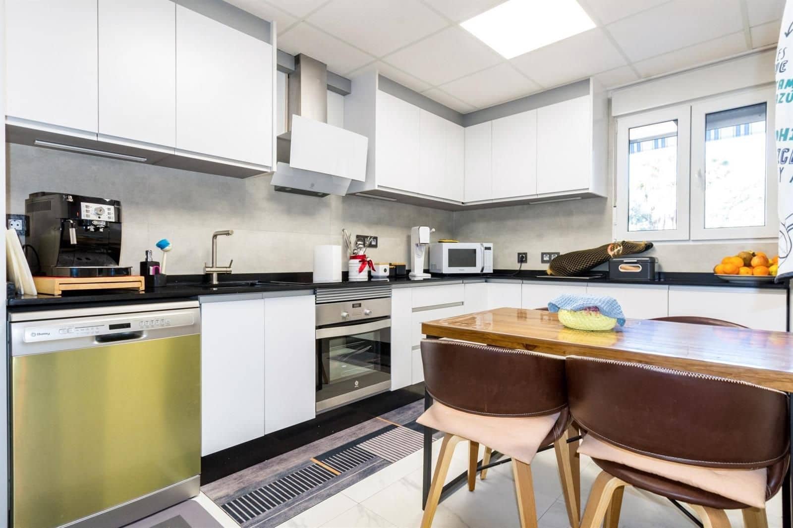 2 makuuhuone Omakotitalo myytävänä paikassa Torrevieja mukana uima-altaan - 190 000 € (Ref: 9628042)