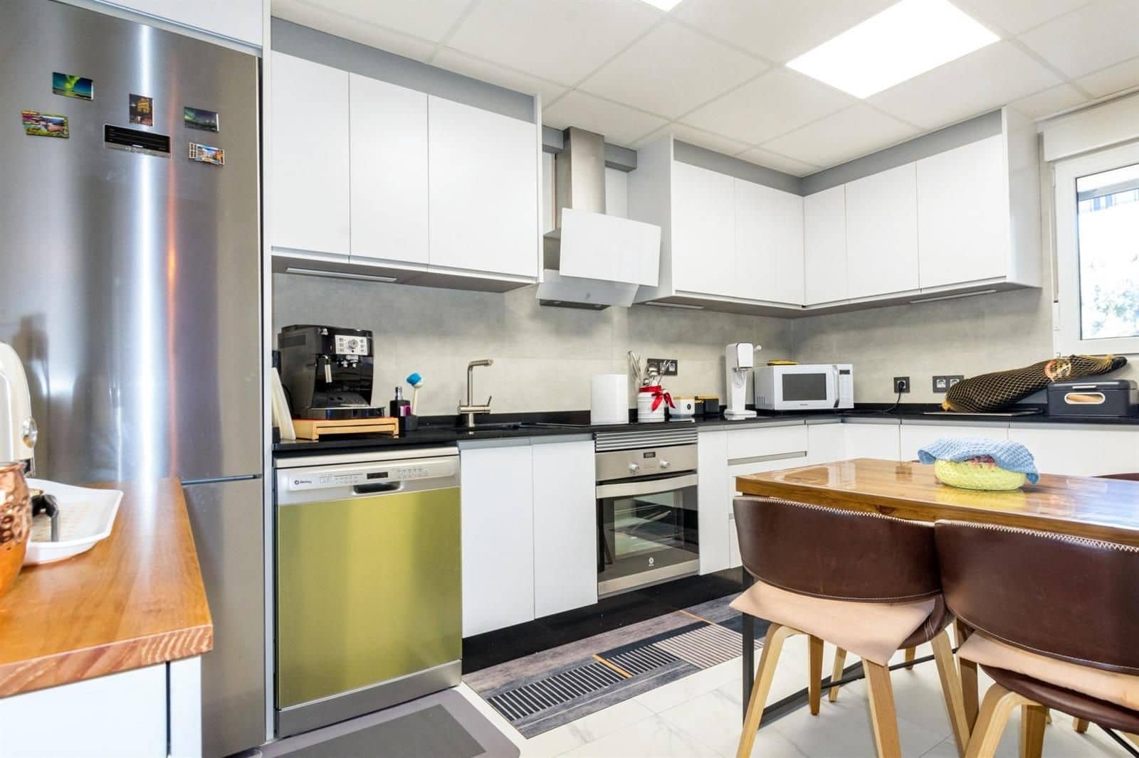 2 makuuhuone Omakotitalo myytävänä paikassa Torrevieja mukana uima-altaan - 190 000 € (Ref: 9628042)