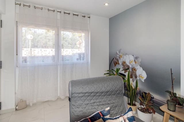 2 soverom Hus til salgs i Parque de las Naciones, Torrevieja med svømmebasseng - € 190 000 (Ref: 9628042)