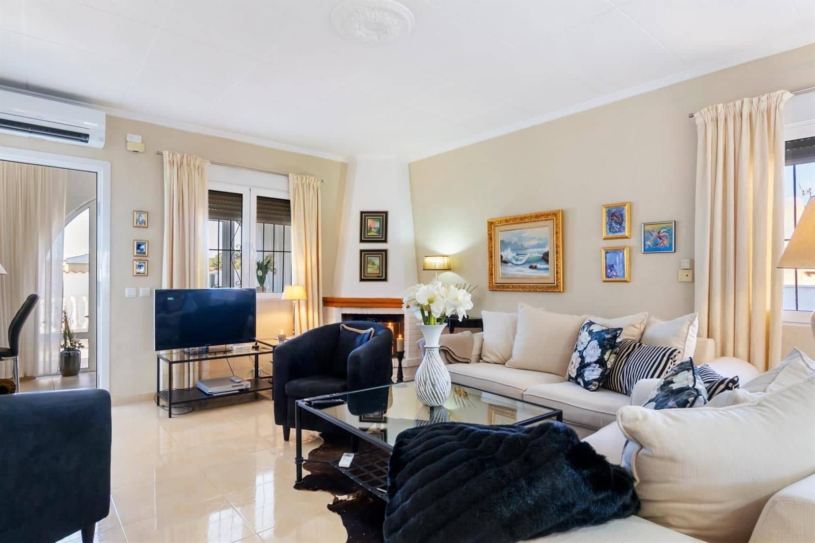 3 chambre Villa/Maison à vendre à El Chaparral avec piscine garage - 359 000 € (Ref: 9628045)