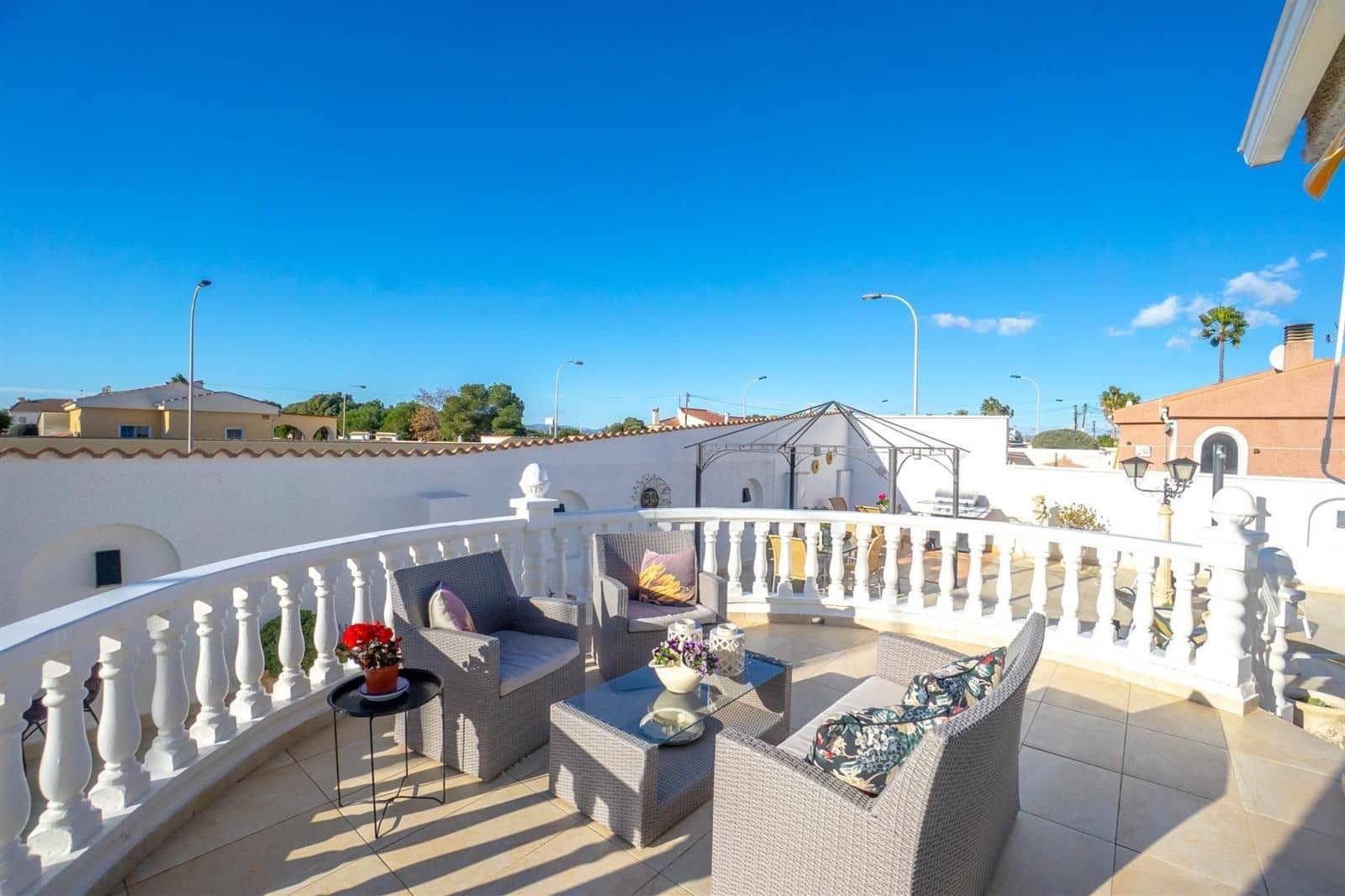 3 chambre Villa/Maison à vendre à El Chaparral avec piscine garage - 359 000 € (Ref: 9628045)