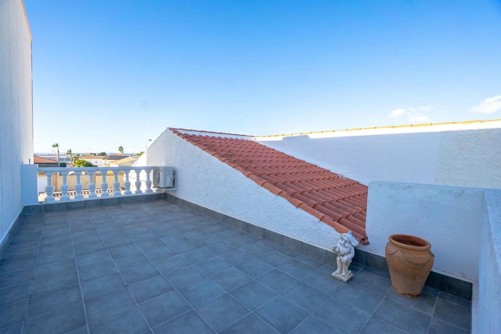 3 chambre Villa/Maison à vendre à El Chaparral avec piscine garage - 359 000 € (Ref: 9628045)