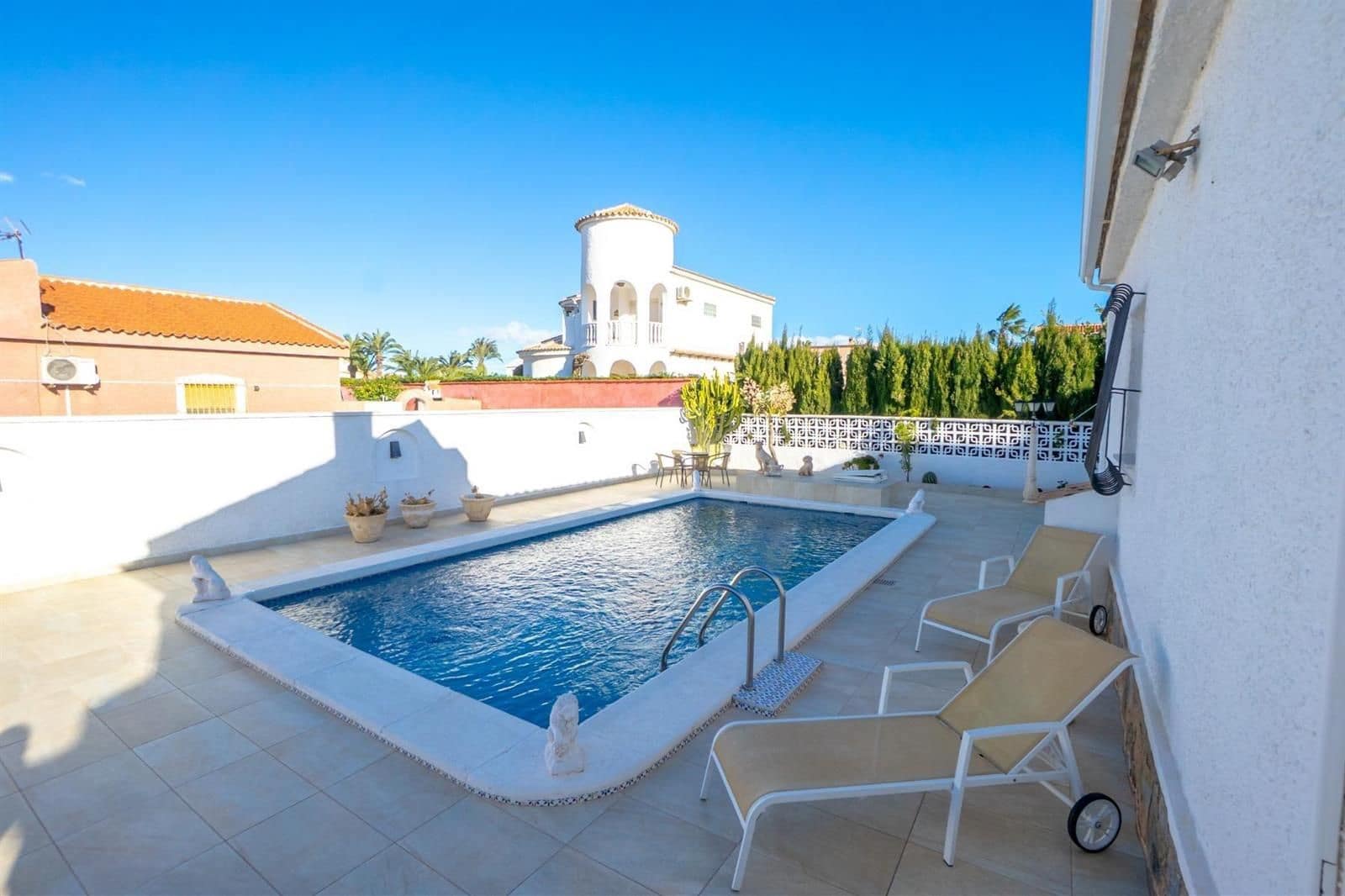 3 chambre Villa/Maison à vendre à El Chaparral avec piscine garage - 359 000 € (Ref: 9628045)