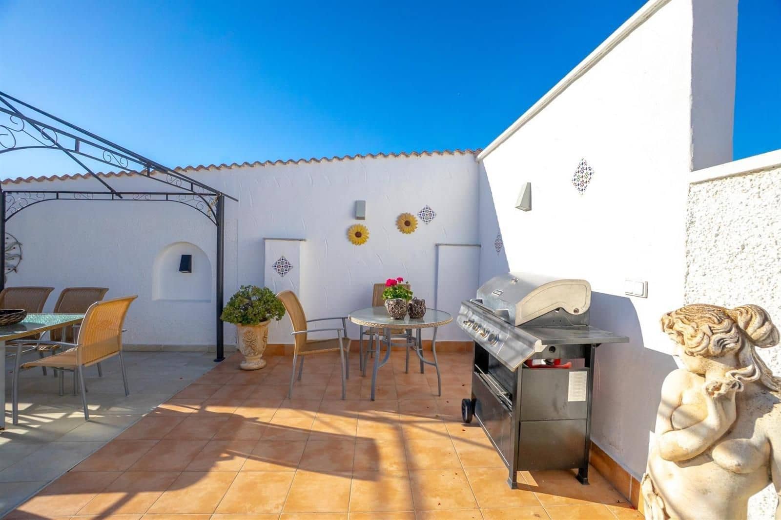 3 chambre Villa/Maison à vendre à El Chaparral avec piscine garage - 359 000 € (Ref: 9628045)