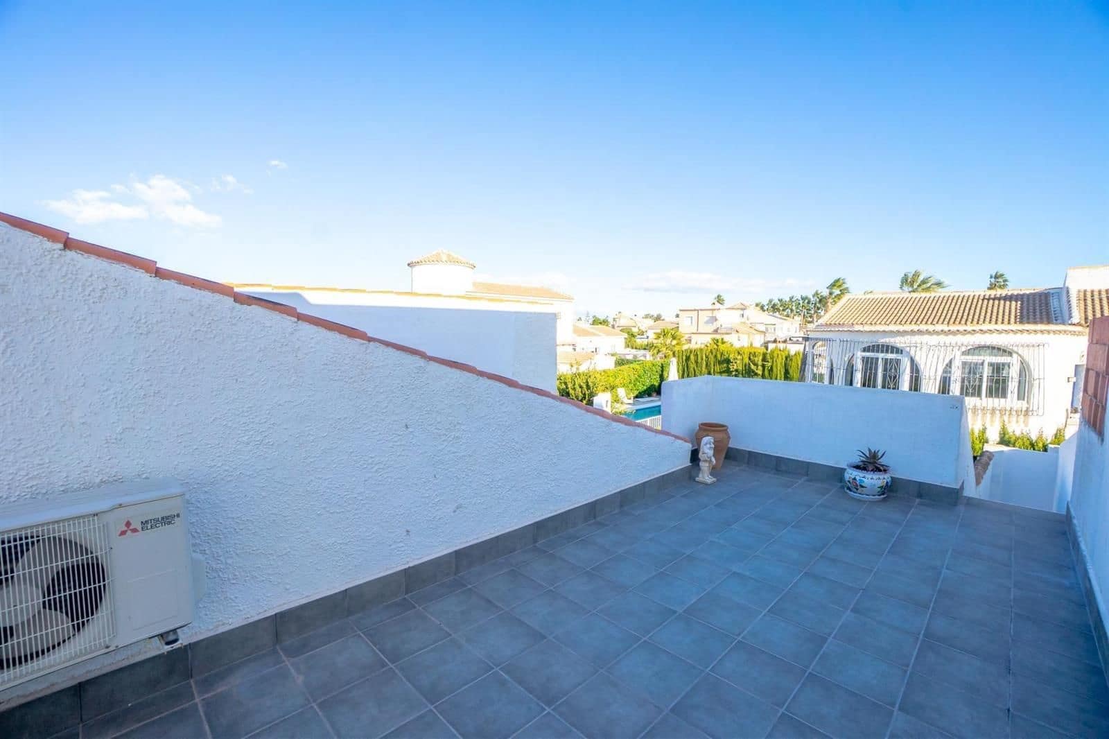 3 chambre Villa/Maison à vendre à El Chaparral avec piscine garage - 359 000 € (Ref: 9628045)