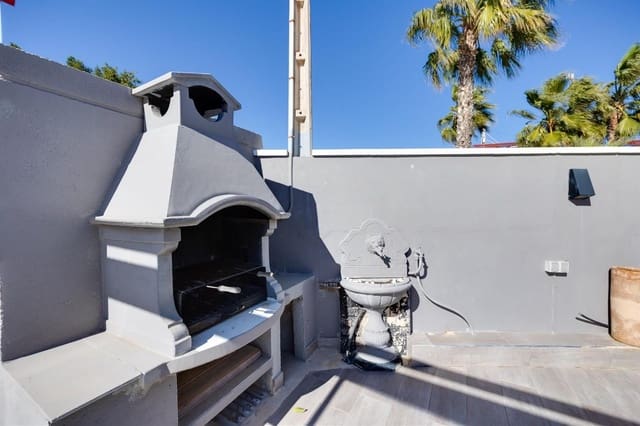 3 quarto Moradia para venda em Aguas Nuevas, Torrevieja com piscina garagem - 280 000 € (Ref: 9628046)