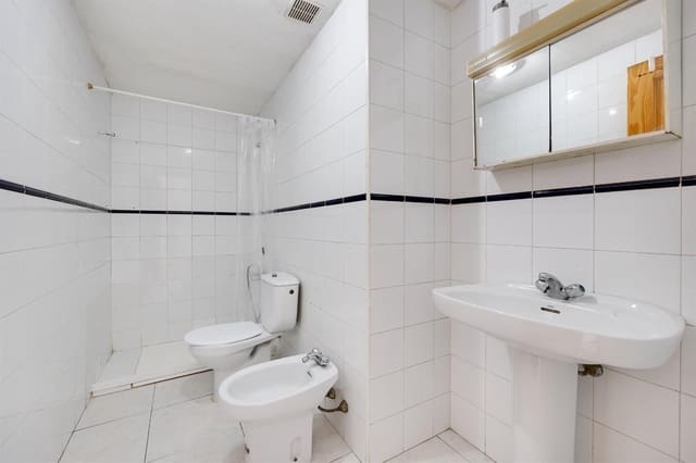 Wohnung zu verkaufen in Avenida Habaneras - Curva de Palangre, Torrevieja - 99.900 € (Ref: 9640672)