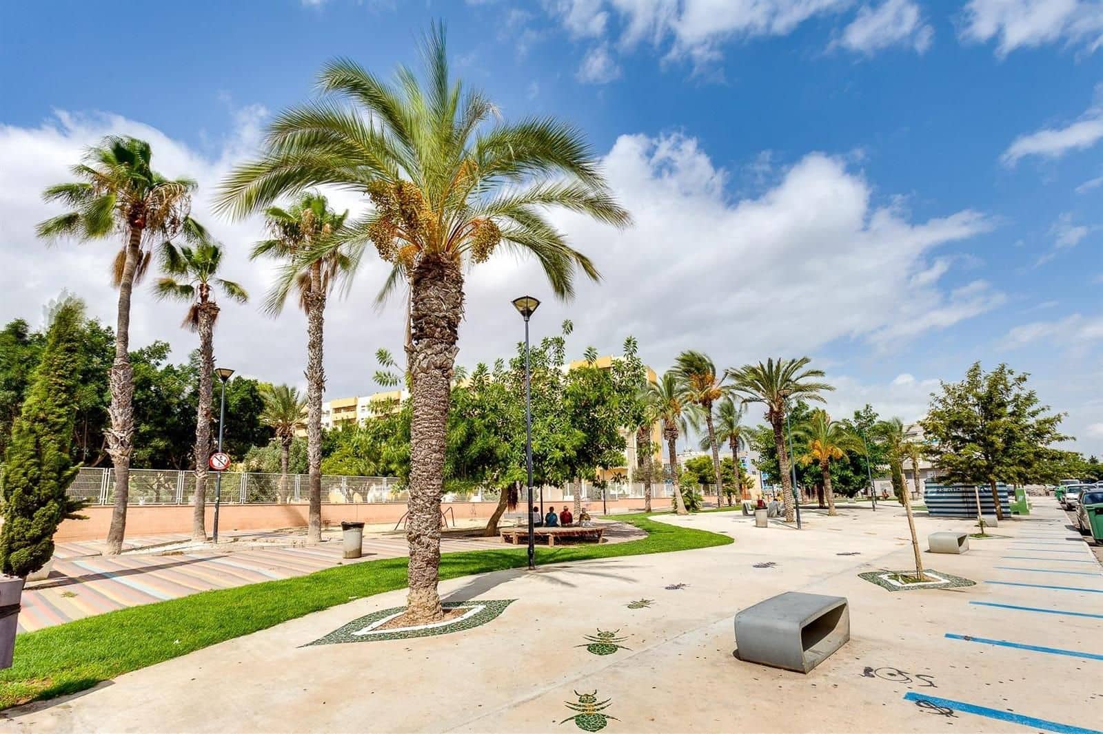 Wohnung zu verkaufen in Torrevieja - 99.900 € (Ref: 9640672)