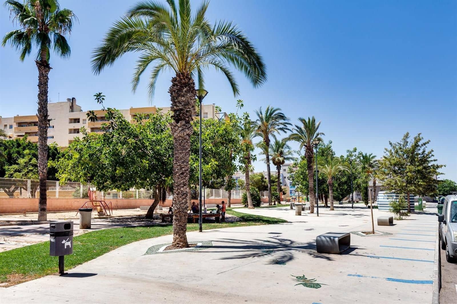 Wohnung zu verkaufen in Torrevieja - 99.900 € (Ref: 9640672)