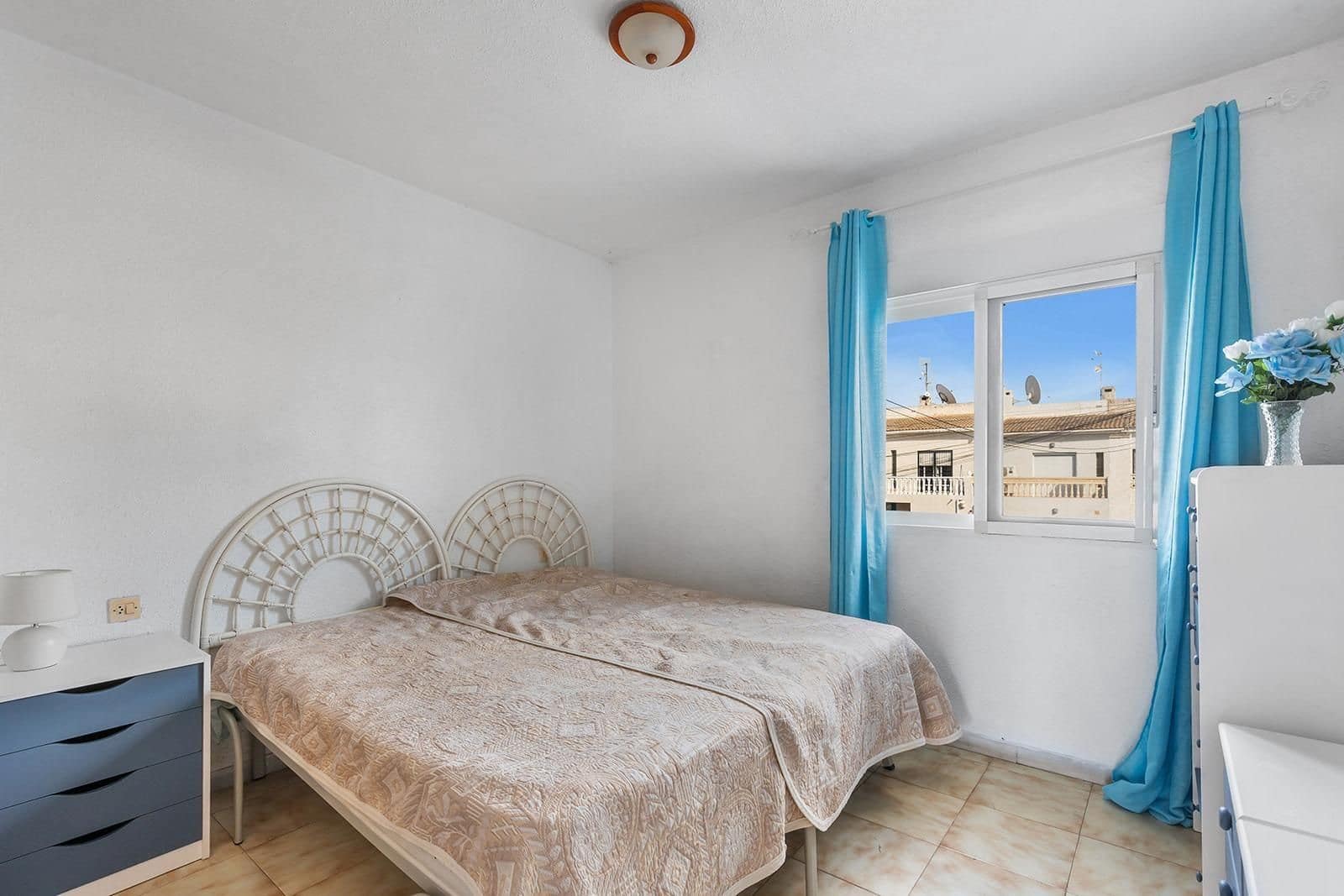 2 chambre Maison de Ville à vendre à Torrevieja avec piscine - 150 000 € (Ref: 9650573)
