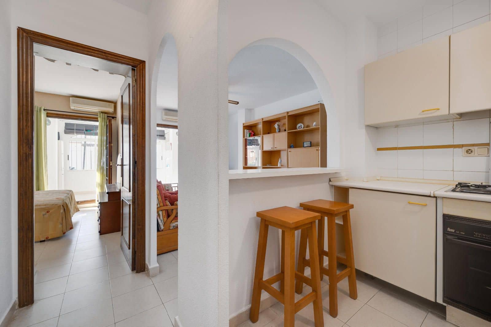 2 slaapkamer Villa te koop in Torrevieja met zwembad - € 159.900 (Ref: 9654430)