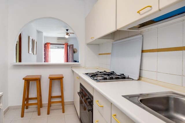 2 slaapkamer Villa te koop in El Acequión - Los Náufragos, Torrevieja met zwembad - € 159.900 (Ref: 9654430)
