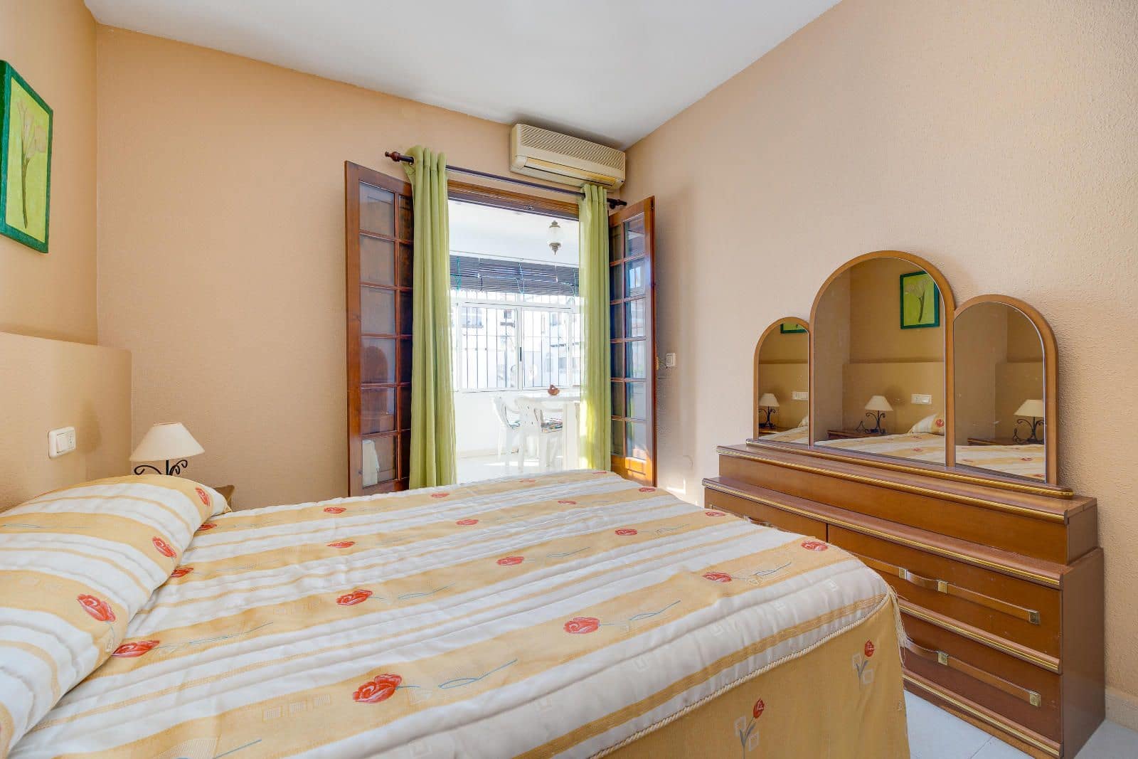 2 slaapkamer Villa te koop in Torrevieja met zwembad - € 159.900 (Ref: 9654430)