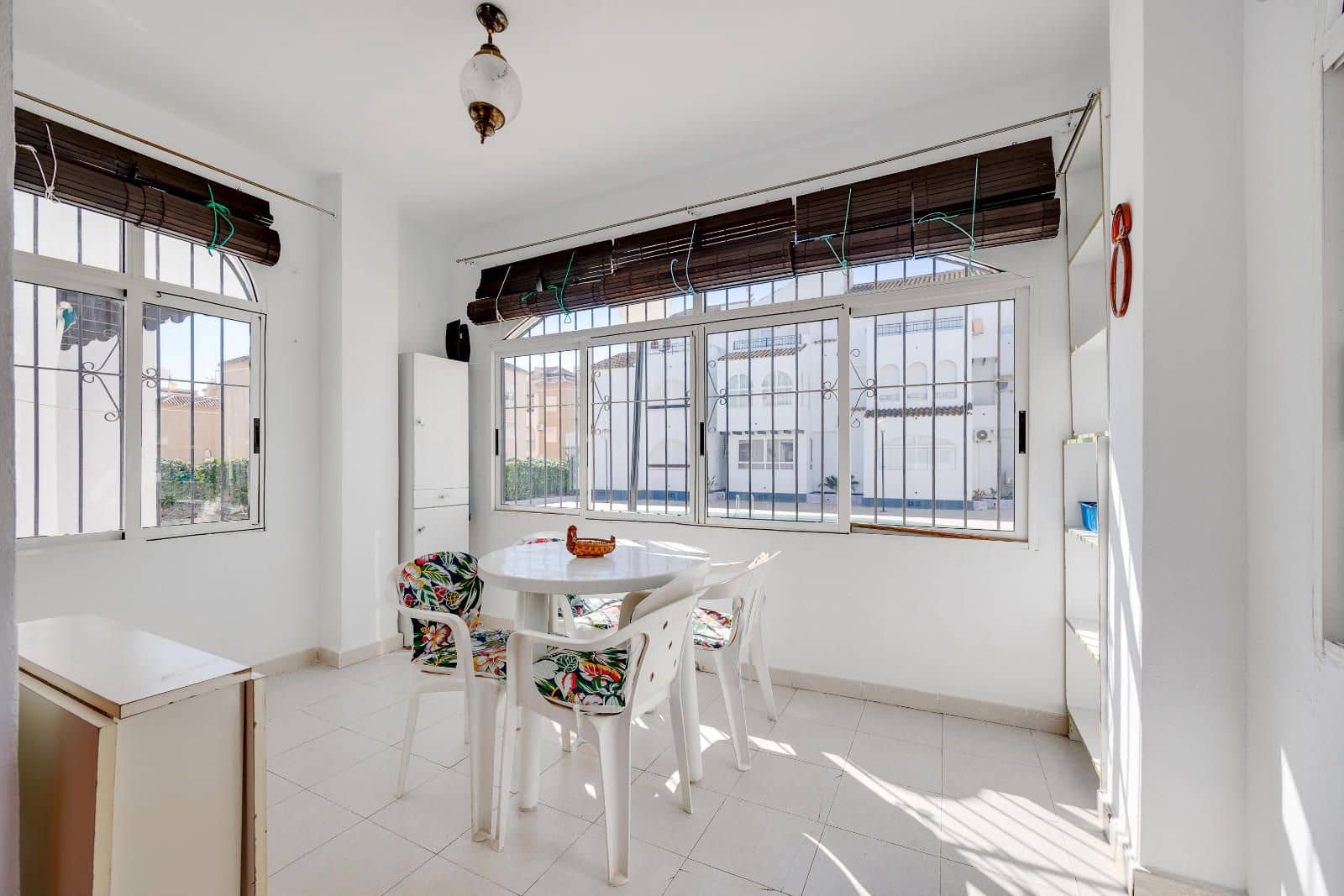 2 slaapkamer Villa te koop in Torrevieja met zwembad - € 159.900 (Ref: 9654430)