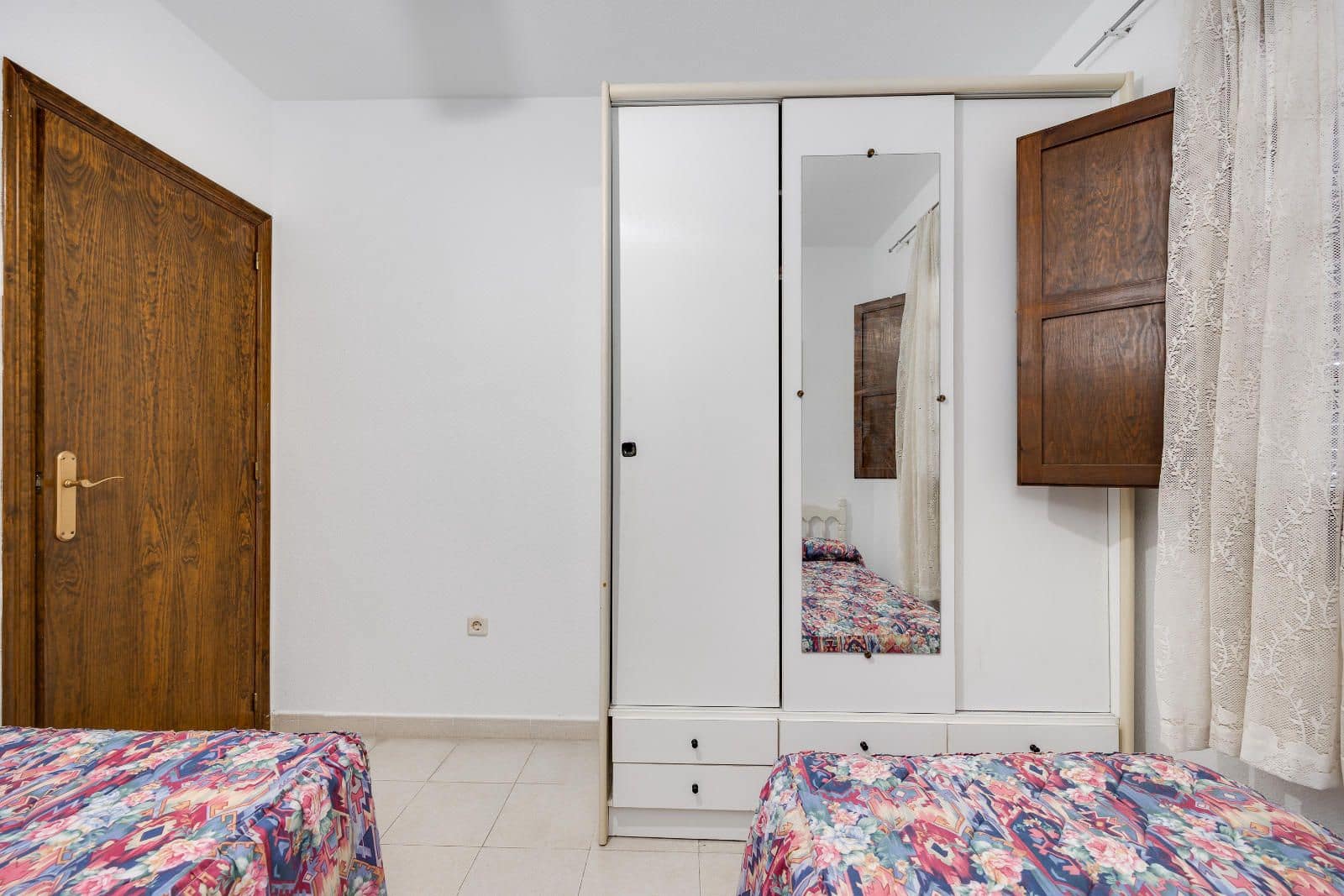 2 slaapkamer Villa te koop in Torrevieja met zwembad - € 159.900 (Ref: 9654430)