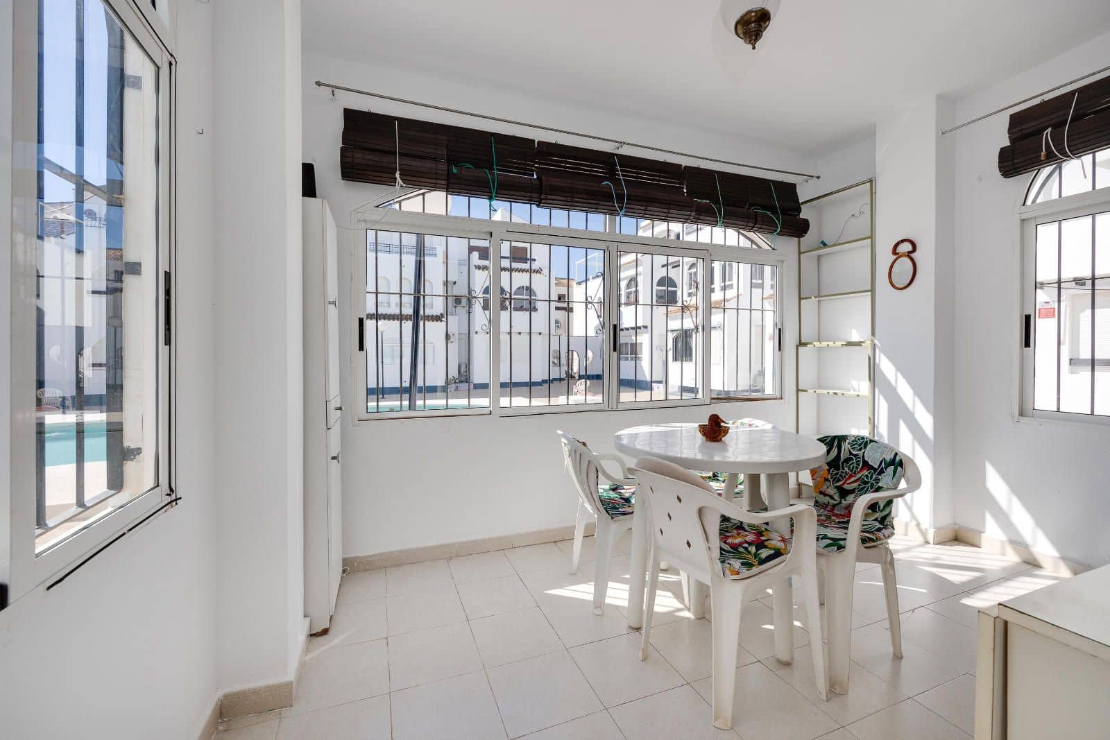 2 slaapkamer Villa te koop in Torrevieja met zwembad - € 159.900 (Ref: 9654430)