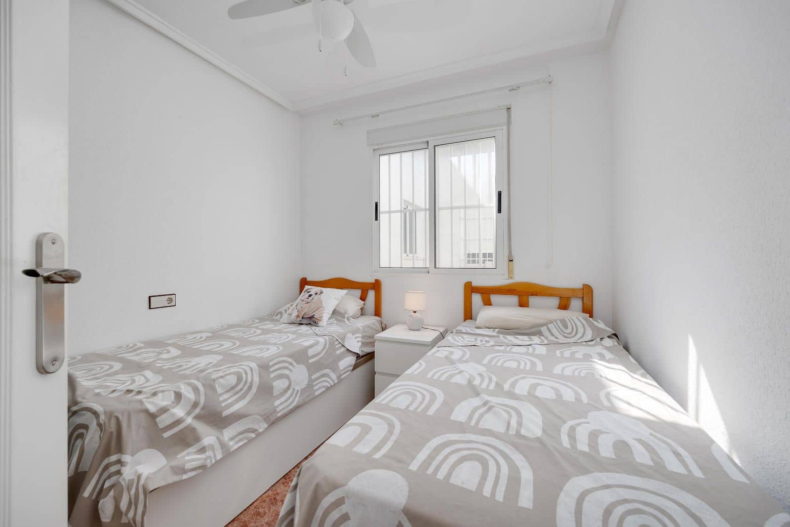 2 soveværelse Penthouse til salg i Torrevieja med swimmingpool - € 159.969 (Ref: 9665244)