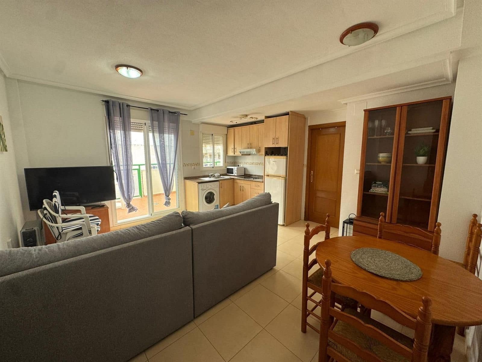 Ático de 2 habitaciones en Torrevieja en venta - 174.900 € (Ref: 9667130)