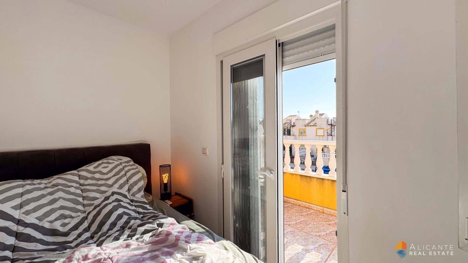 2 Zimmer Haus zu verkaufen in La Zenia mit Pool Garage - 219.900 € (Ref: 9671175)