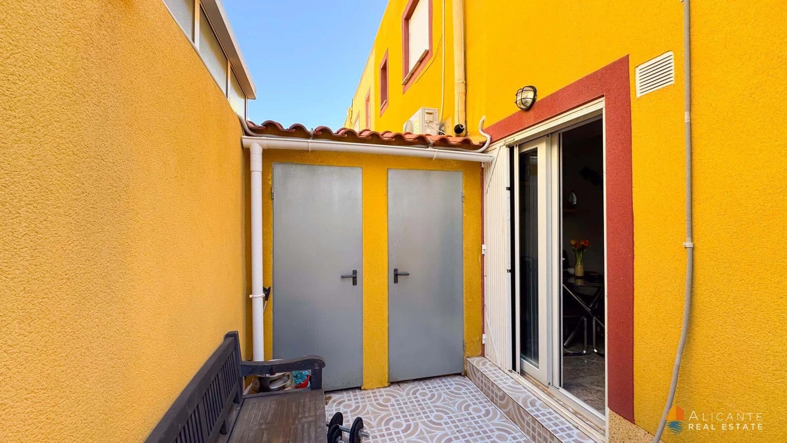 2 Zimmer Haus zu verkaufen in La Zenia mit Pool Garage - 219.900 € (Ref: 9671175)