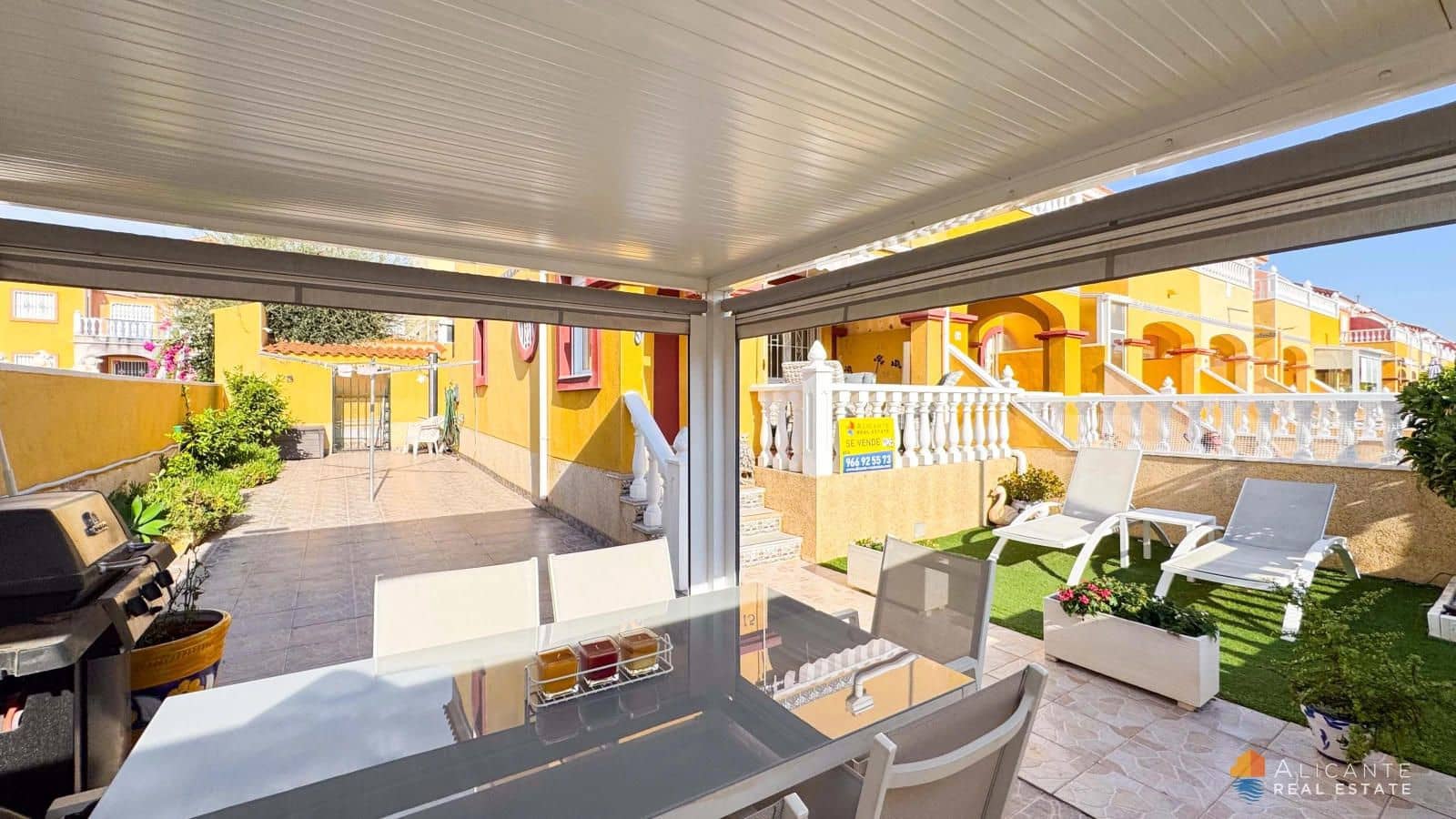 2 Zimmer Haus zu verkaufen in La Zenia mit Pool Garage - 219.900 € (Ref: 9671175)