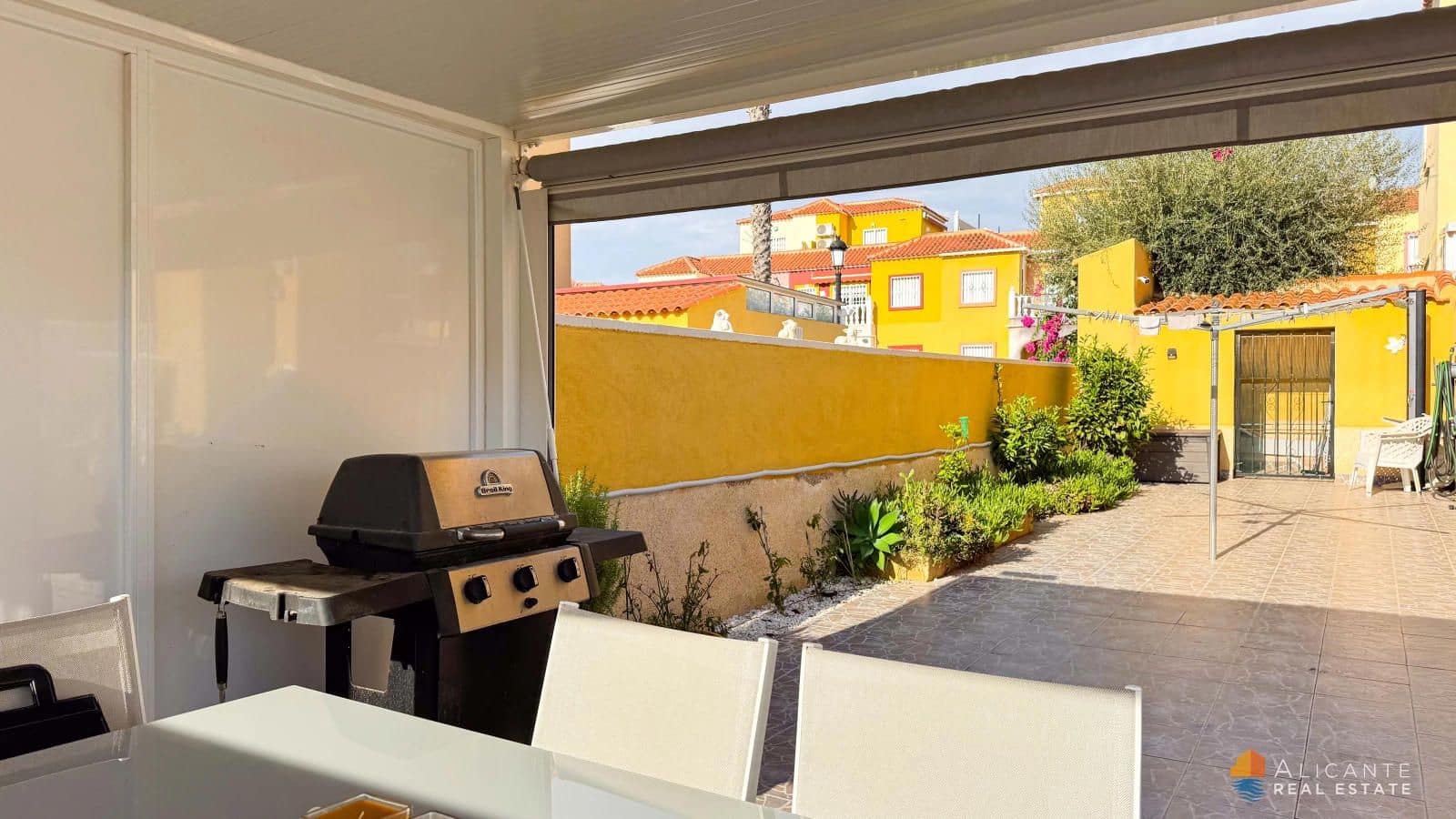 2 Zimmer Haus zu verkaufen in La Zenia mit Pool Garage - 219.900 € (Ref: 9671175)