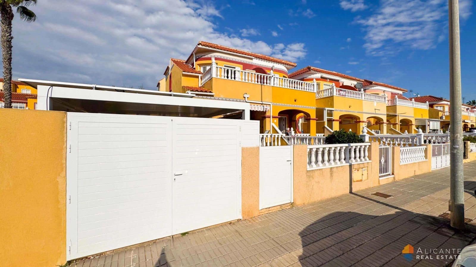 2 Zimmer Haus zu verkaufen in La Zenia mit Pool Garage - 219.900 € (Ref: 9671175)