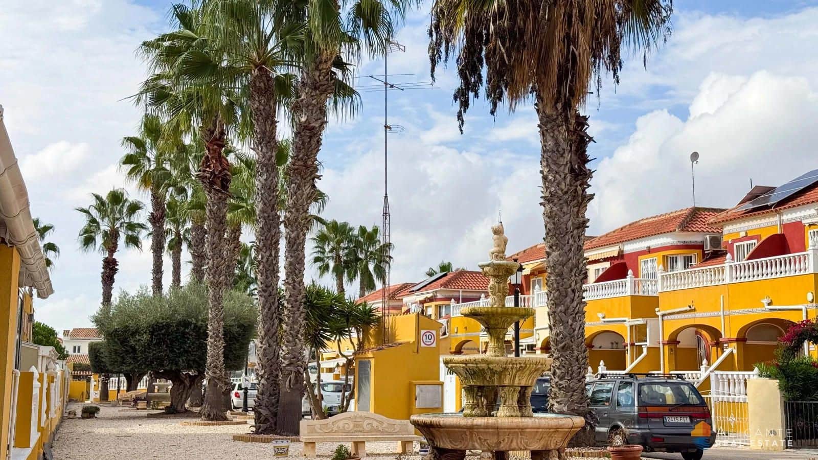 2 Zimmer Haus zu verkaufen in La Zenia mit Pool Garage - 219.900 € (Ref: 9671175)