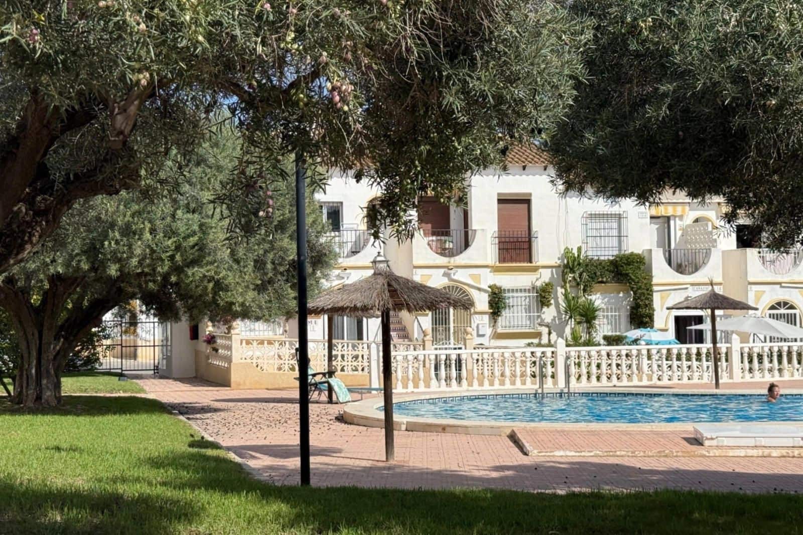 2 quarto Casa em Banda para venda em Orihuela Costa com piscina - 199 900 € (Ref: 9671176)