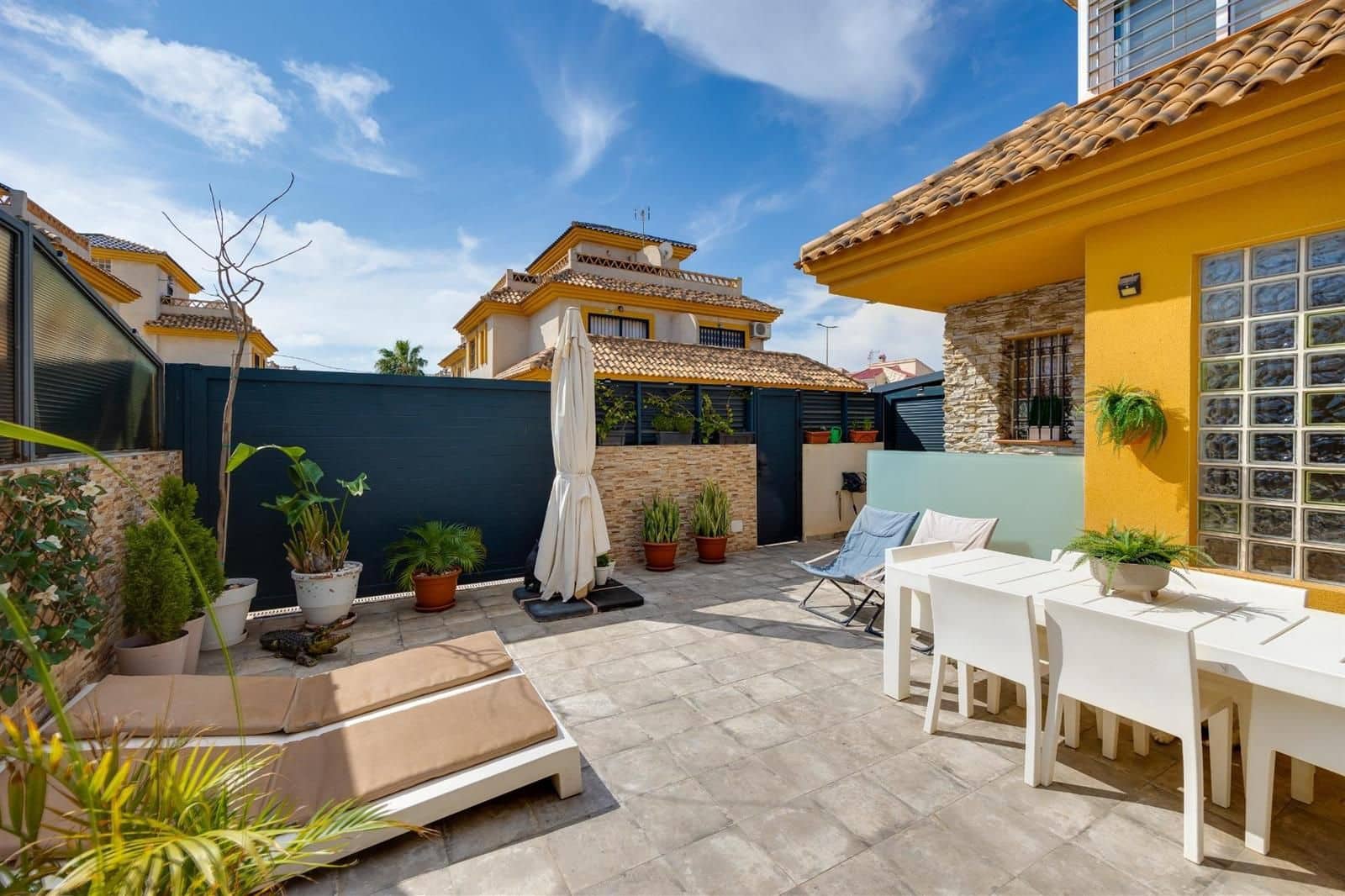 3 soveværelse Villa til salg i Los Montesinos med swimmingpool - € 349.500 (Ref: 9671179)