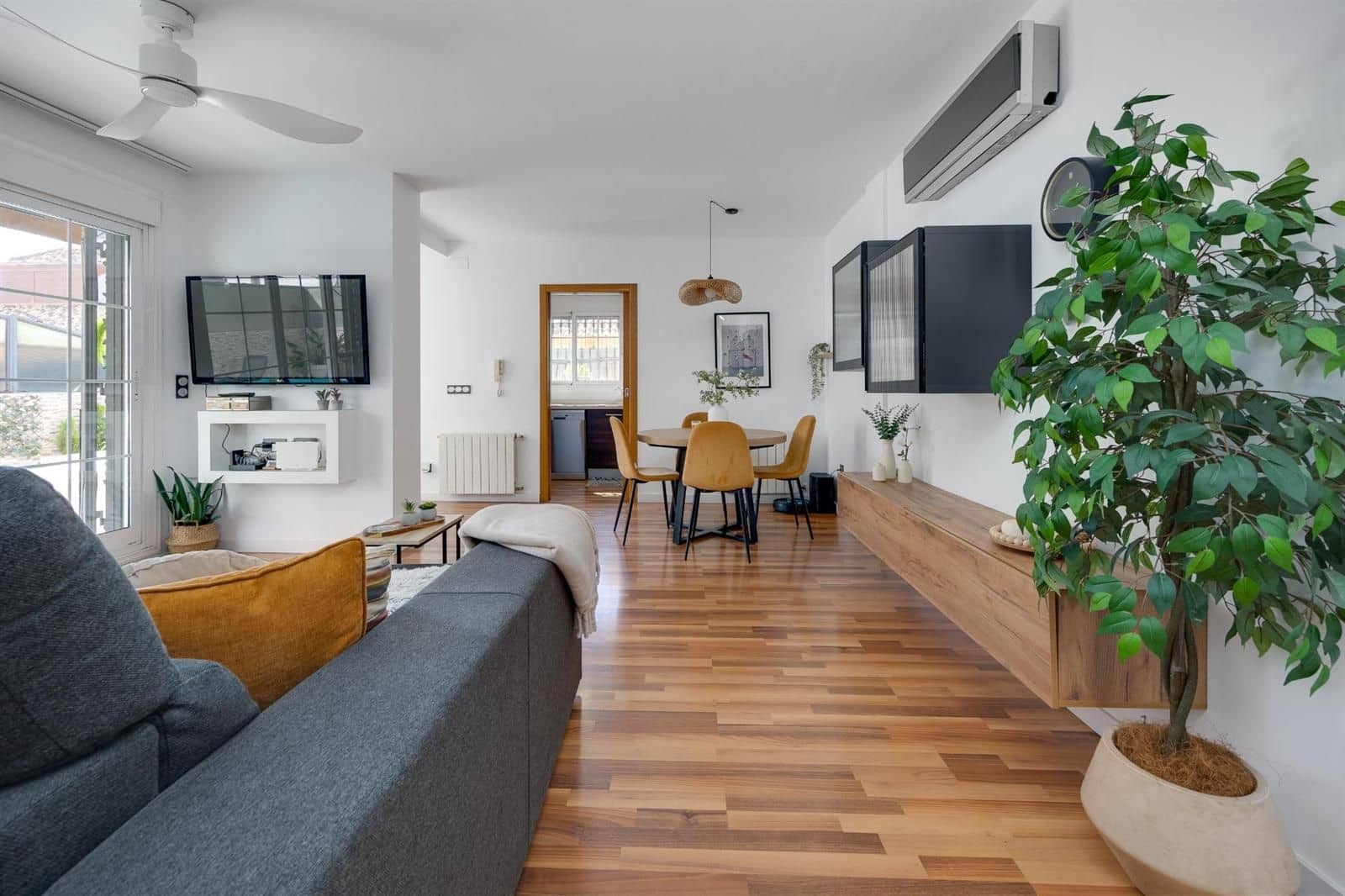 3 soveværelse Villa til salg i Los Montesinos med swimmingpool - € 349.500 (Ref: 9671179)