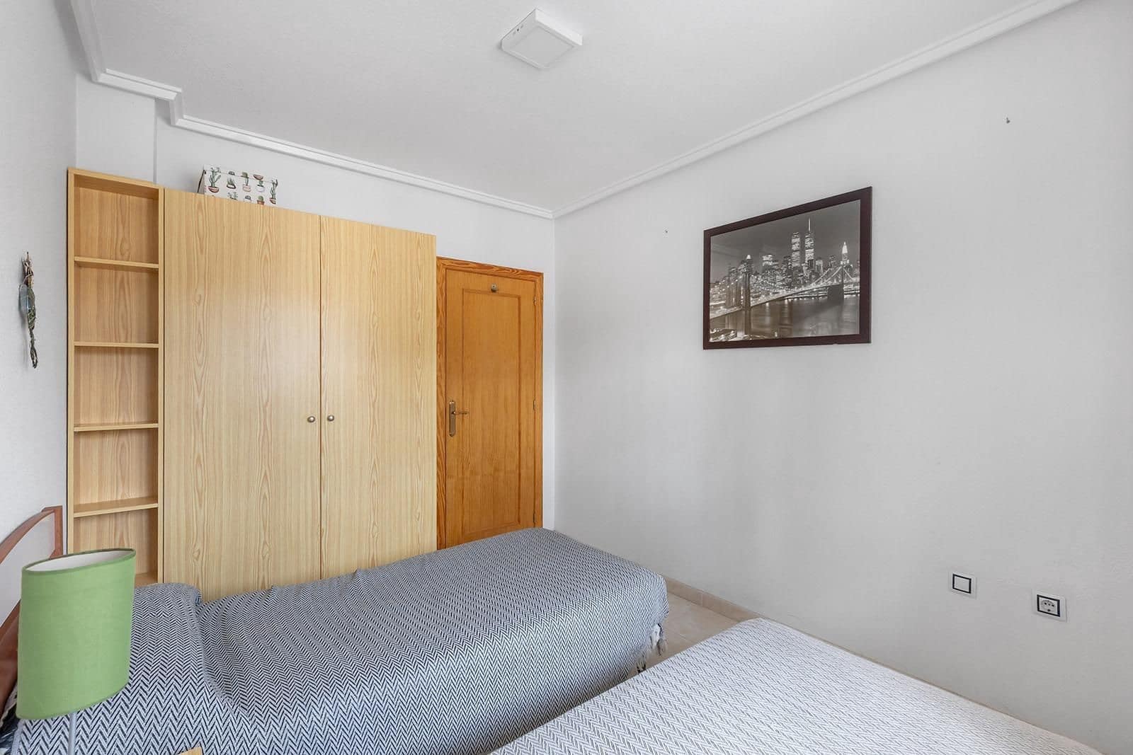 2 bedroom Flat for sale in Torrevieja with pool - € 139,900 (Ref: 9671181)