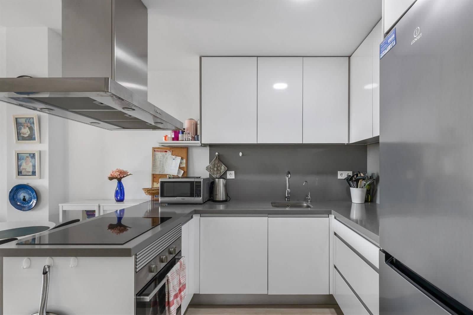 3 bedroom Flat for sale in Torrevieja with pool garage - € 299,900 (Ref: 9671182)