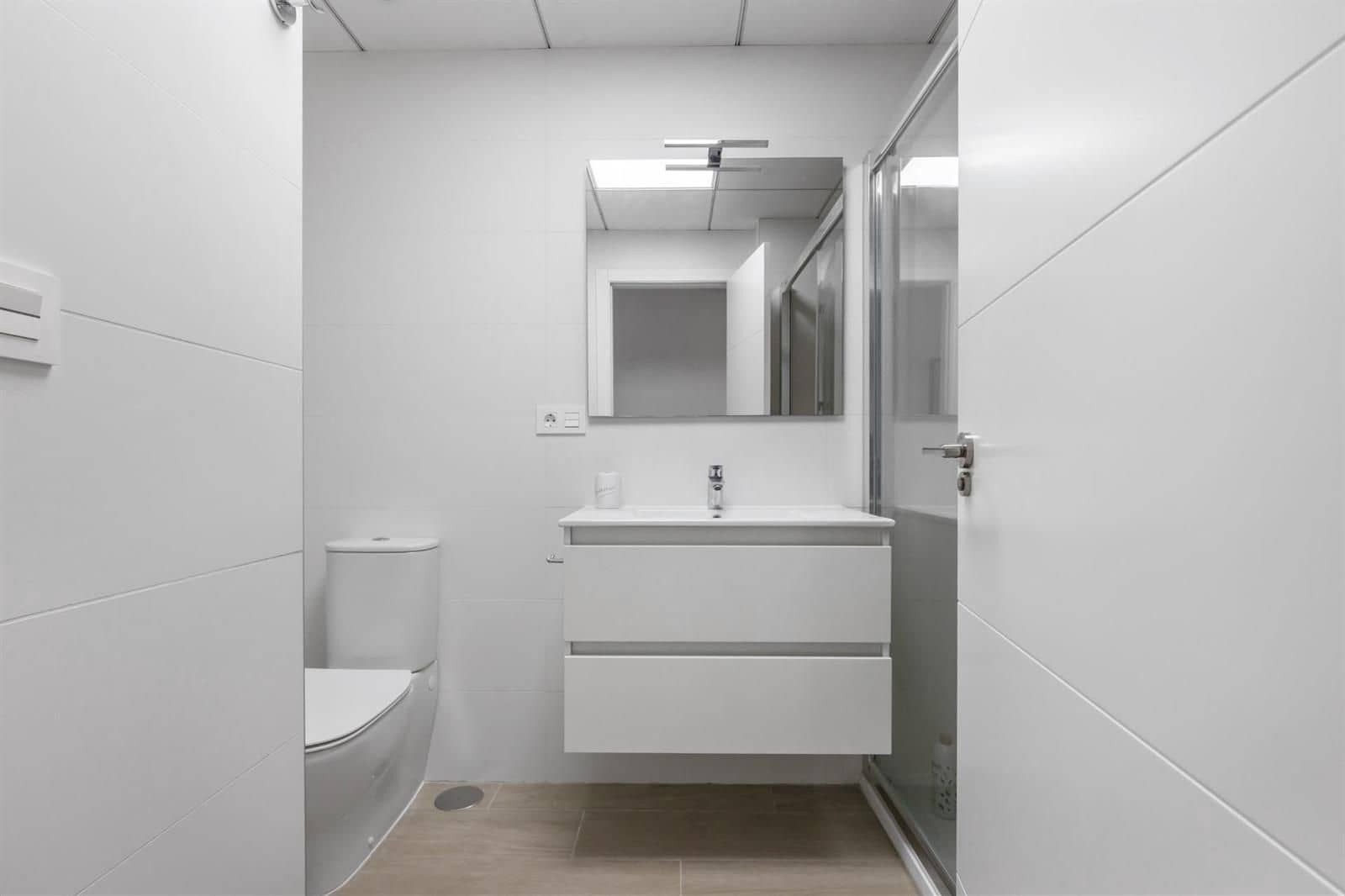 3 bedroom Flat for sale in Torrevieja with pool garage - € 299,900 (Ref: 9671182)