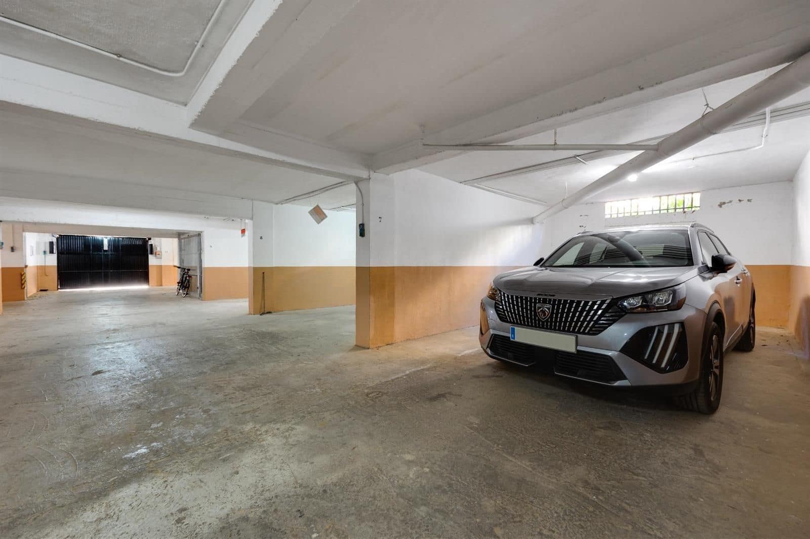 2 slaapkamer Flat te koop in Torrevieja met zwembad garage - € 310.000 (Ref: 9674797)