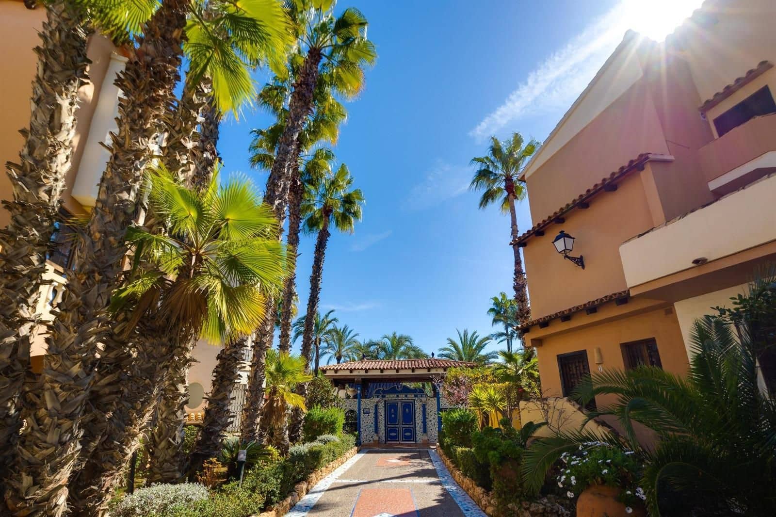 2 slaapkamer Flat te koop in Torrevieja met zwembad garage - € 310.000 (Ref: 9674797)