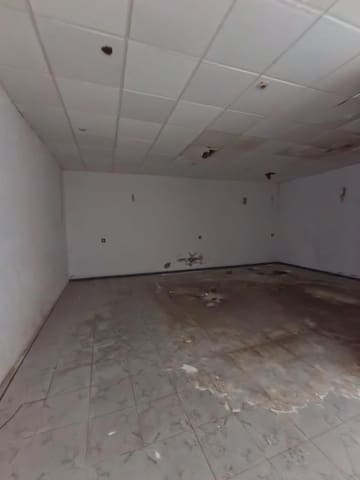Erhverv til salg i Playa del Acequión, Torrevieja - € 100.000 (Ref: 9694524)