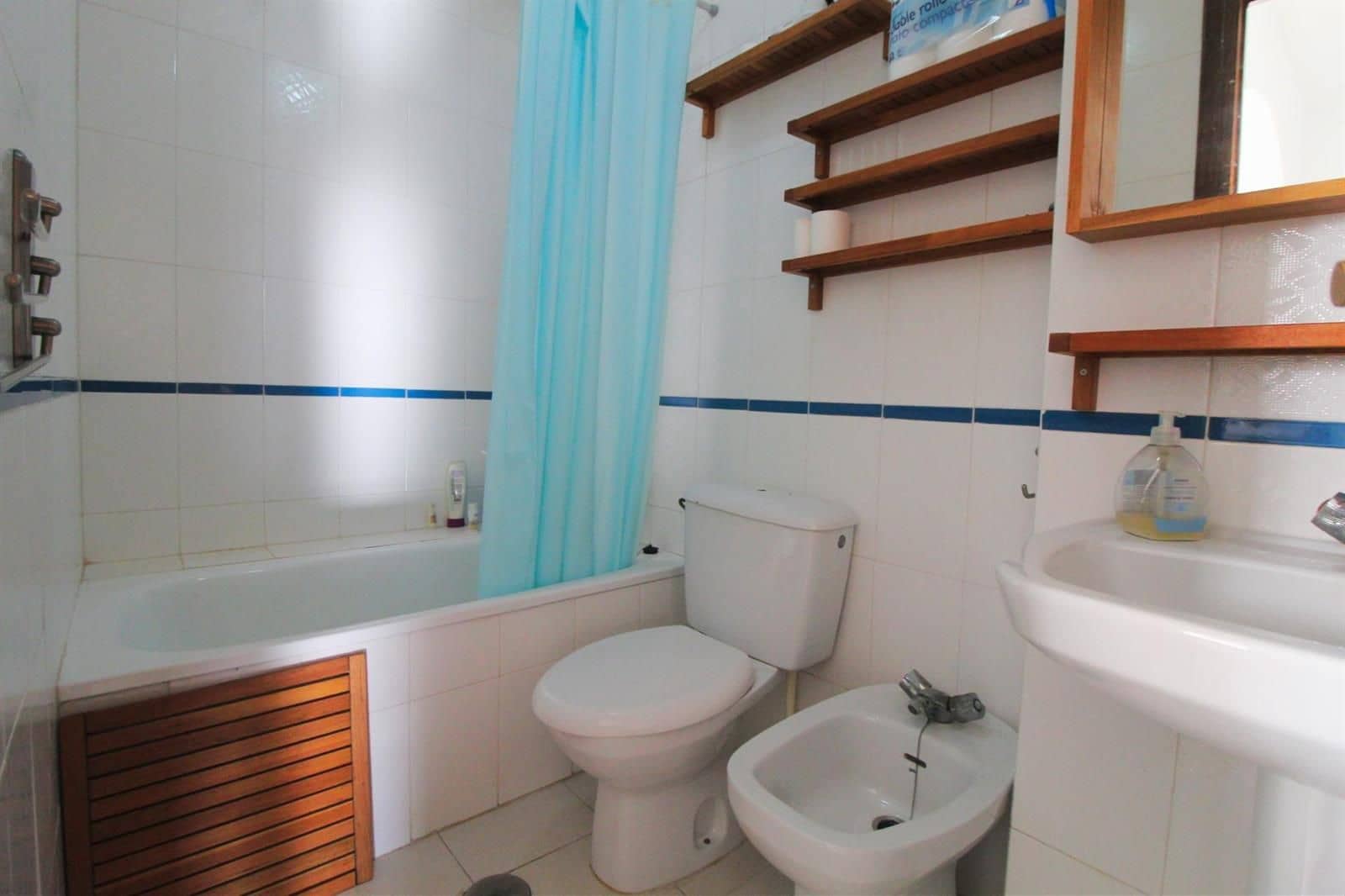 Flat for sale in Torrevieja with pool - € 98,000 (Ref: 9699308)